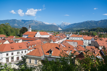 53. Dnevi narodnih noš in oblačilne dediščine_novinarska konferenca (11)
